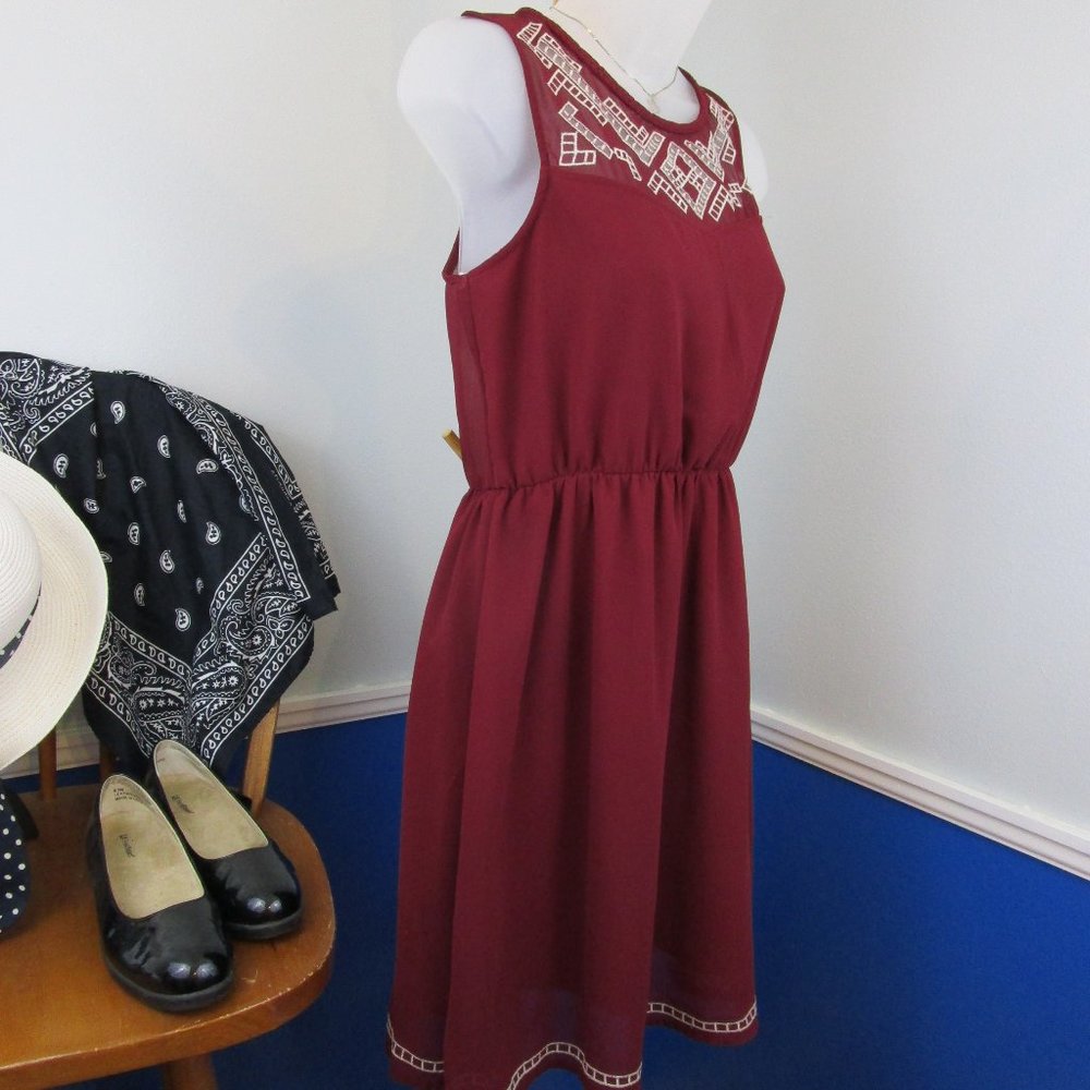 Papaya Sleeveless Maroon Embroidered Summer Dress - Picture 5 of 12